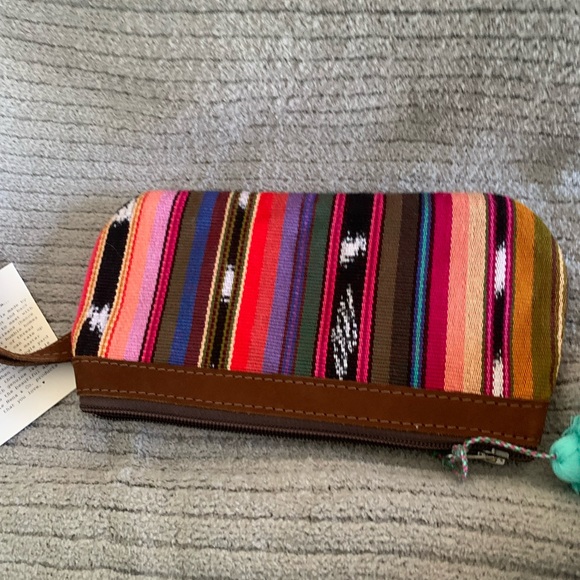 Nena & Co. Multicolor Striped Wristlet - Picture 4 of 6